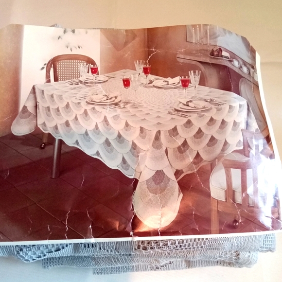 Quaker Tablecloth, - Picture 1 of 2